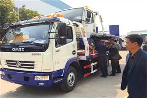 杞县汽车道路救援拖车价格